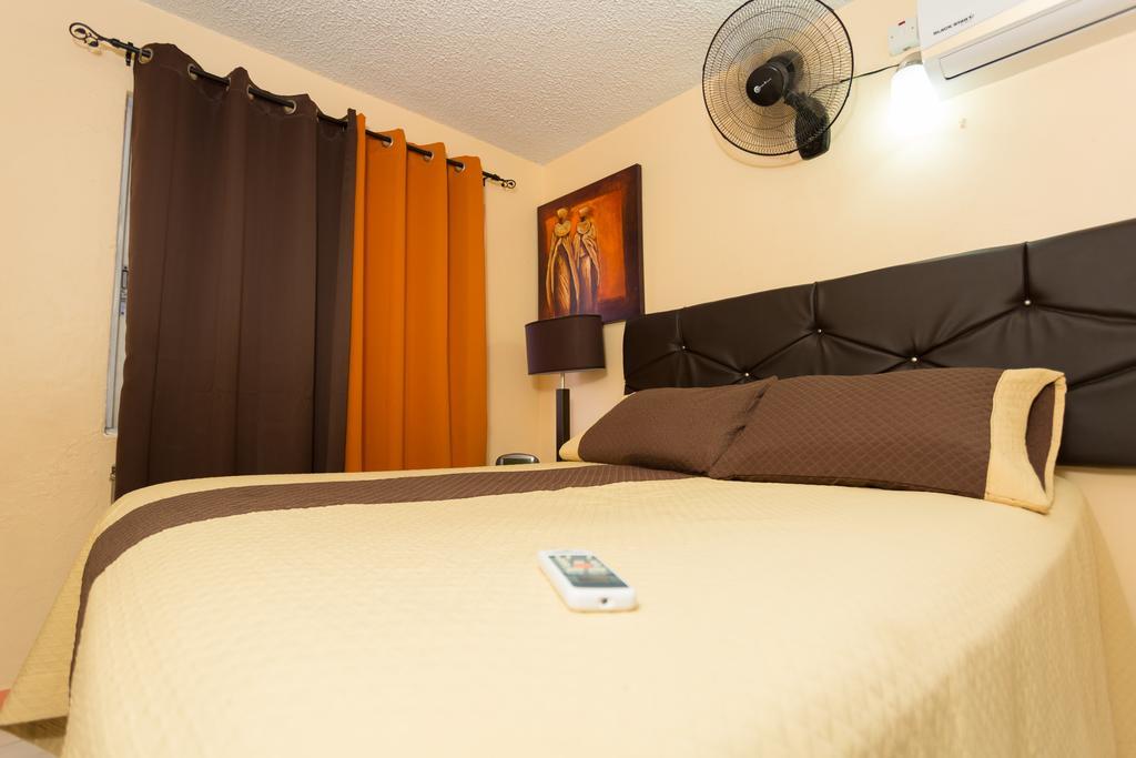 Cozy Accommodations Κίνγκστον Εξωτερικό φωτογραφία