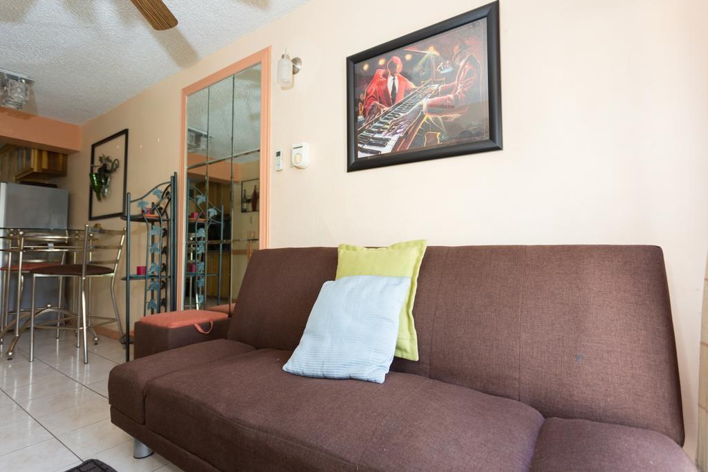 Cozy Accommodations Κίνγκστον Εξωτερικό φωτογραφία